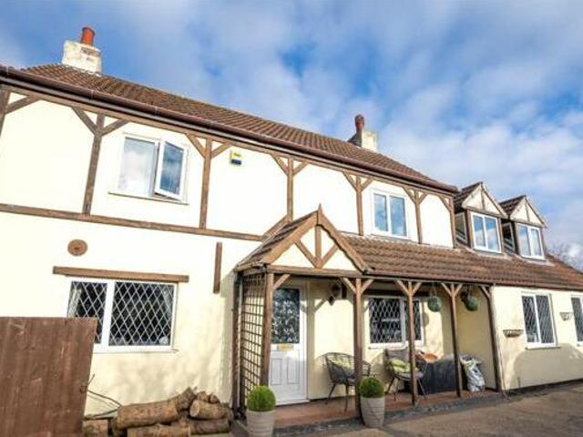 4 Bedroom Detached House For Sale In Immingham, Lincolnshire