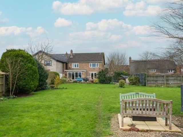 4 Bedroom Detached House For Sale In Oxford