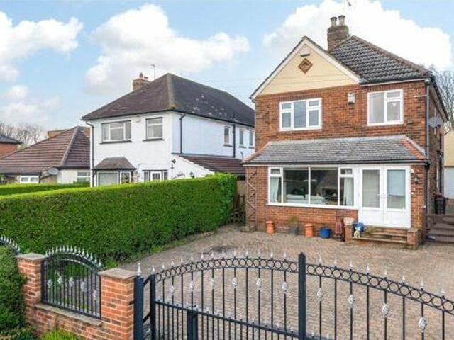 4 Bedroom Detached House For Sale In Leeds, West Yorkshire