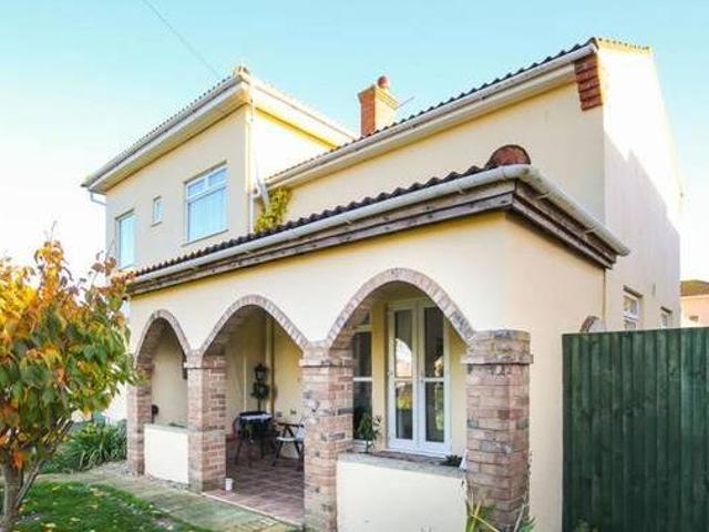 4 bedroom detached house for sale in Leicester Avenue Margate CT9 CT9