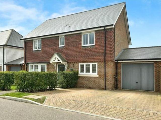 4 Bedroom Detached House For Sale In Maidstone, Kent
