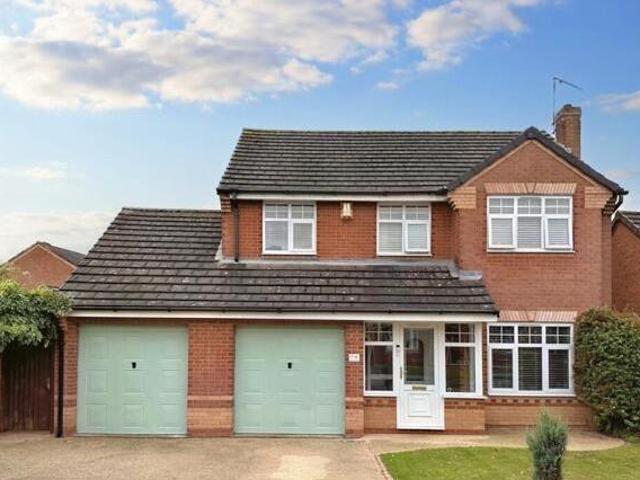 4 Bedroom Detached House For Sale In Maple Park, Nuneaton