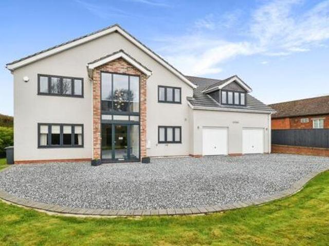 4 Bedroom Detached House For Sale In Northallerton, North Yorkshire