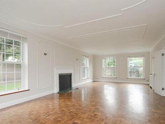 4 Bedroom Detached House For Sale In New Malden, Surrey