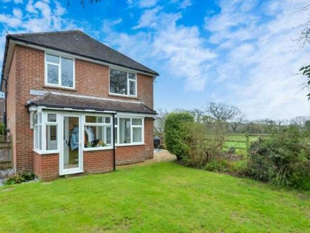 4 Bedroom Detached House For Sale In New Milton, Hampshire