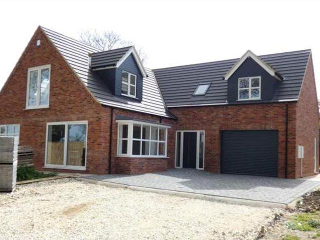 4 Bedroom Detached House For Sale In South Marsh Road, Stallingborough