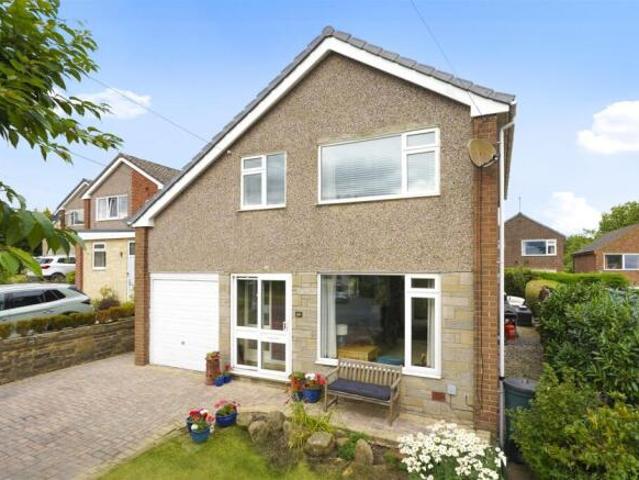 4 bedroom detached house for sale in St. Davids Road, Otley, LS21