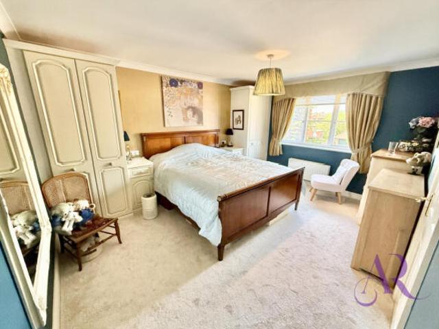 4 bedroom detached house for sale in Pippin Close, Newport Pagnell, MK16