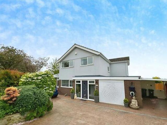 4 Bedroom Detached House For Sale In Prestatyn