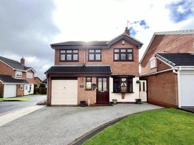 4 Bedroom Detached House For Sale In Quarry Bank