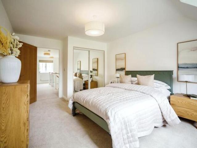 4 bedroom detached house for sale in Roundwell Park, Bearsted, Maidstone, ME14