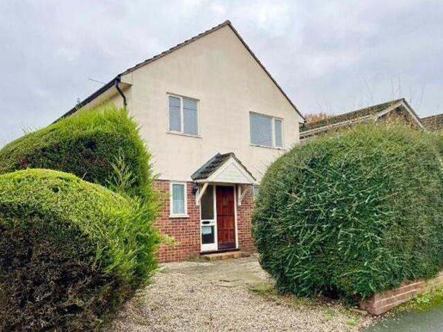 4 Bedroom Detached House For Sale In Rayleigh, Essex