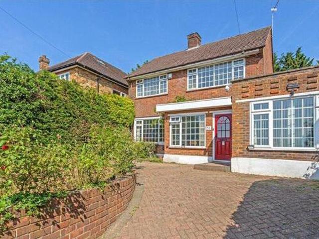 4 Bedroom Detached House For Sale In Rickmansworth