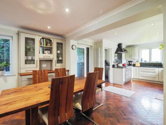 4 bedroom detached house for sale in Wollaton Road, Wollaton, Nottingham, NG8