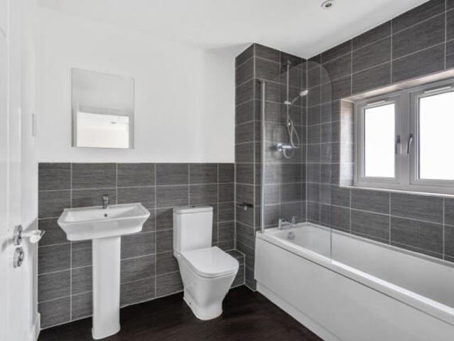4 bedroom detached house for sale in Woodland Close, Stratton, Swindon, SN25
