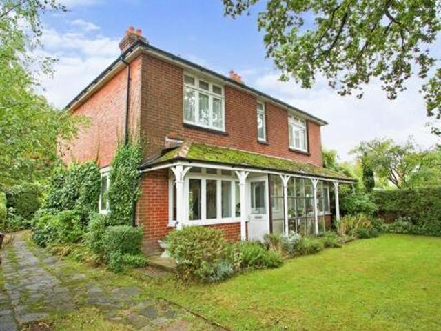4 Bedroom Detached House For Sale In Waterlooville, Hampshire