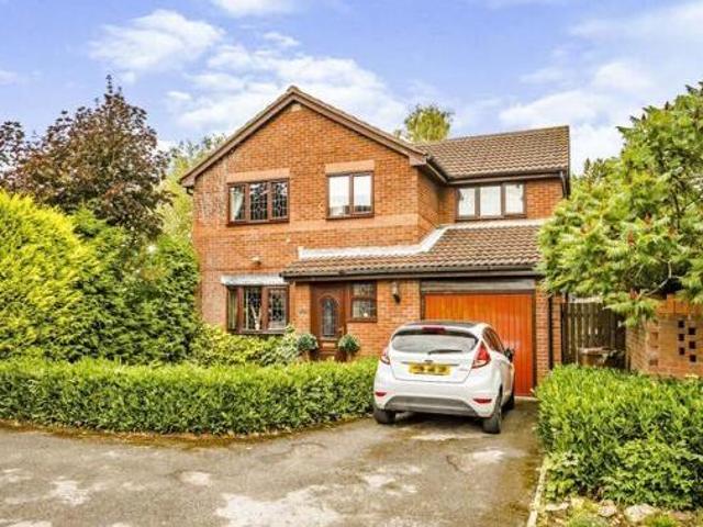4 Bedroom Detached House For Sale In Wakefield, West Yorkshire
