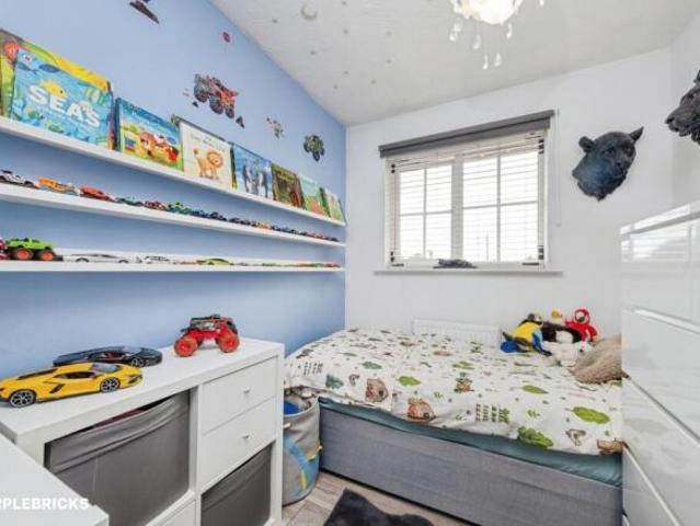4 bedroom detached house for sale in Waltham Drive, Monkston, Milton Keynes, MK10