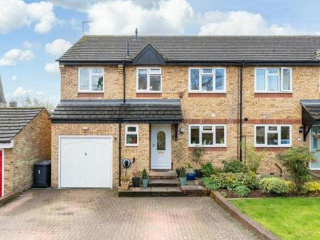4 Bedroom Detached House For Sale In Ware