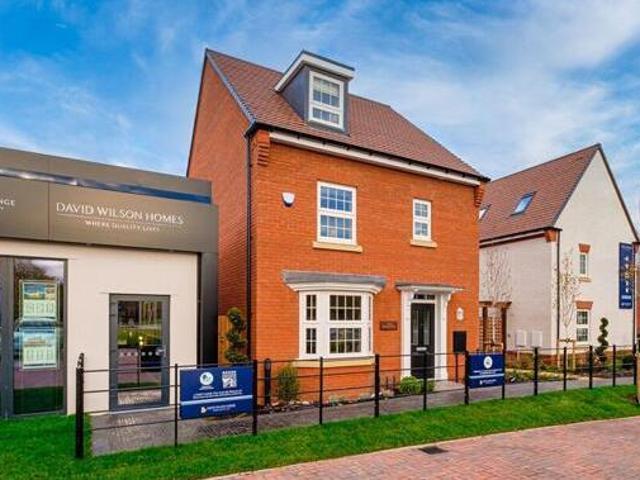 4 Bedroom Detached House For Sale In Warwick, Warwickshire