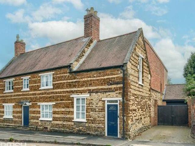 4 Bedroom Detached House For Sale In Wellingborough