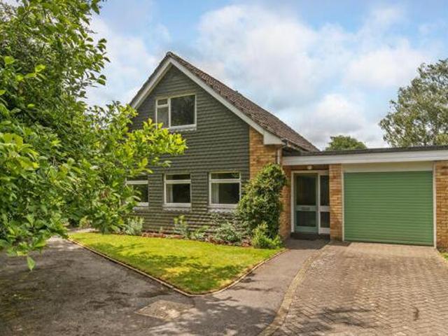 4 Bedroom Detached House For Sale In Winchester