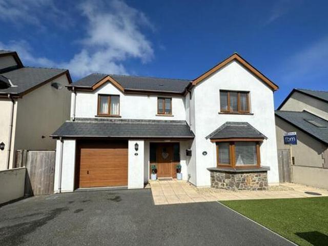 4 Bedroom Detached House For Sale In Tenby, Pembrokeshire
