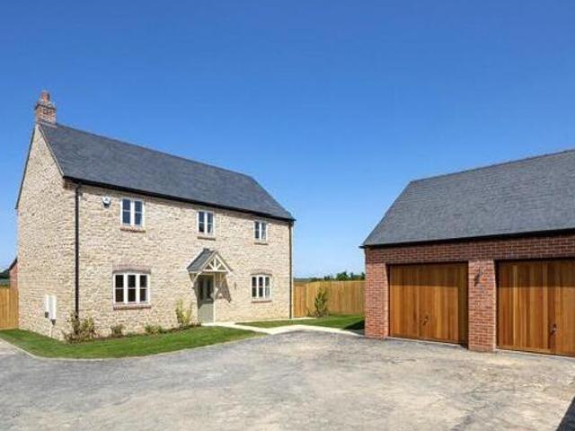 4 Bedroom Detached House For Sale In Yardley Hastings, Northamptonshire