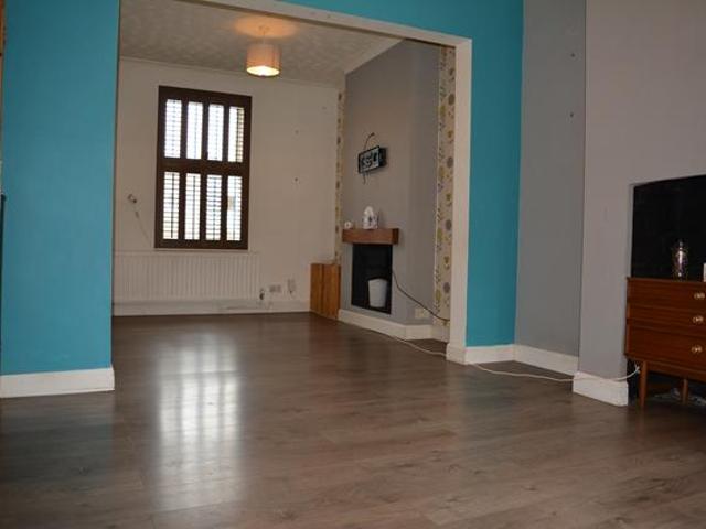 4 Bedroom Detached house, Town. 4 bed detached house to rent £1,750 pcm £404 pw