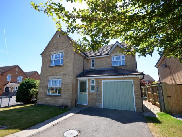 4 bedroom Detached house To Let