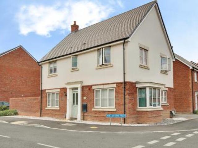 4 bedroom Detached house To Let