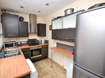 4 bedroom Detached house To Let