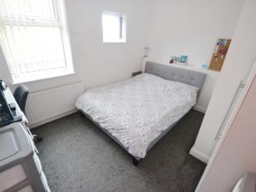 4 bedroom Detached house To Let