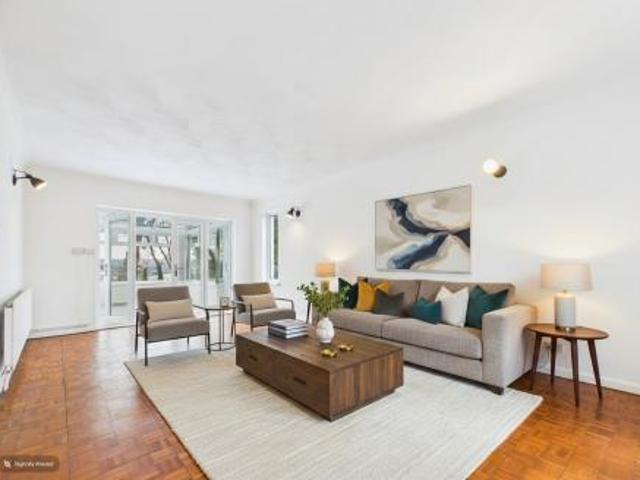 4 bedroom Detached house To Let