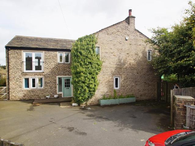 4 bedroom detached house to rent