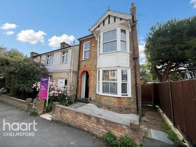 4 bedroom detached house to rent