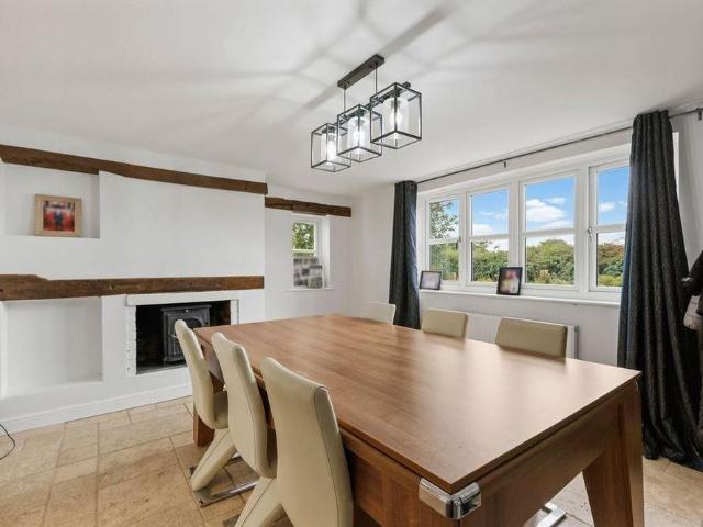 4 bedroom detached house to rent