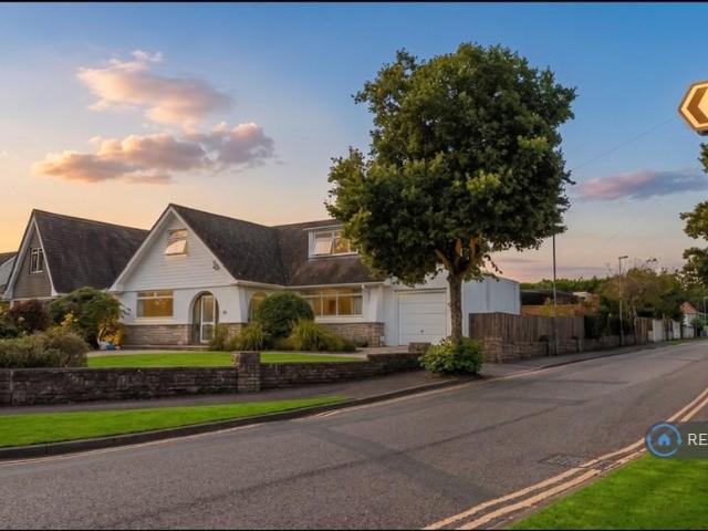 4 bedroom detached house to rent