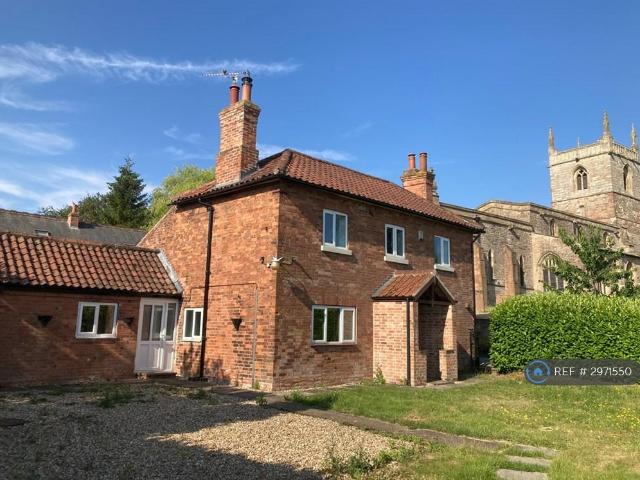 4 bedroom detached house to rent