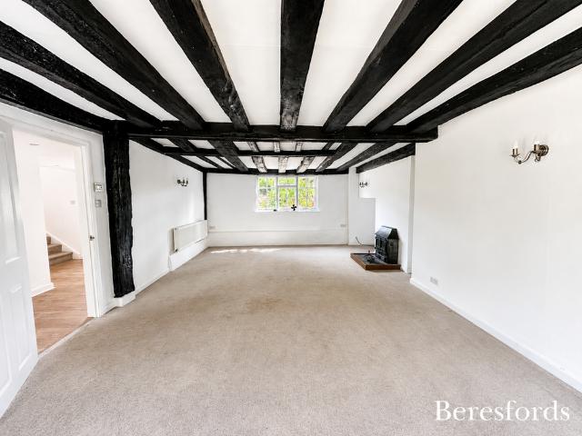 4 bedroom detached house to rent