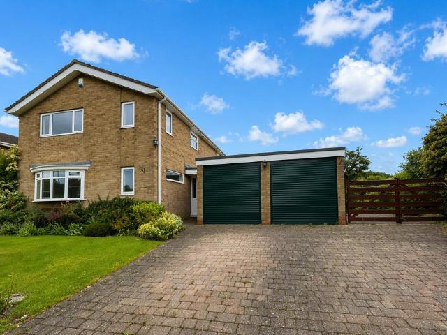 4 bedroom detached house to rent