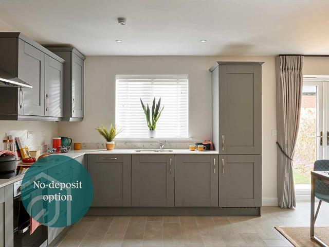 4 bedroom detached house to rent