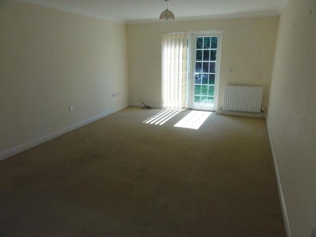 4 bedroom detached house to rent