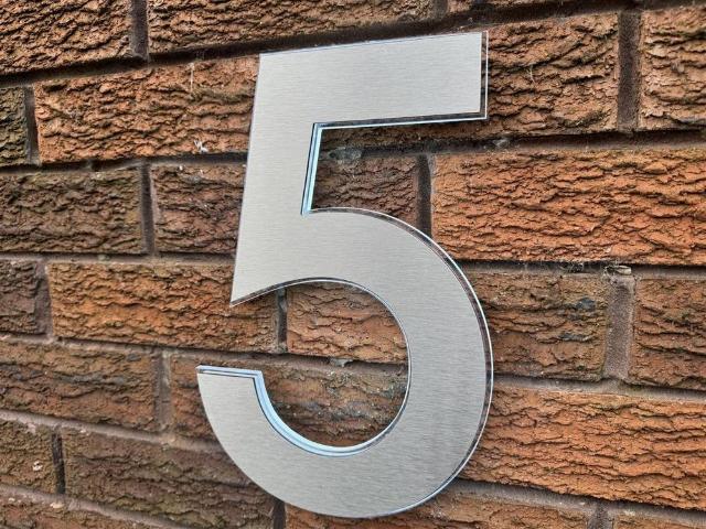 4 bedroom detached house to rent