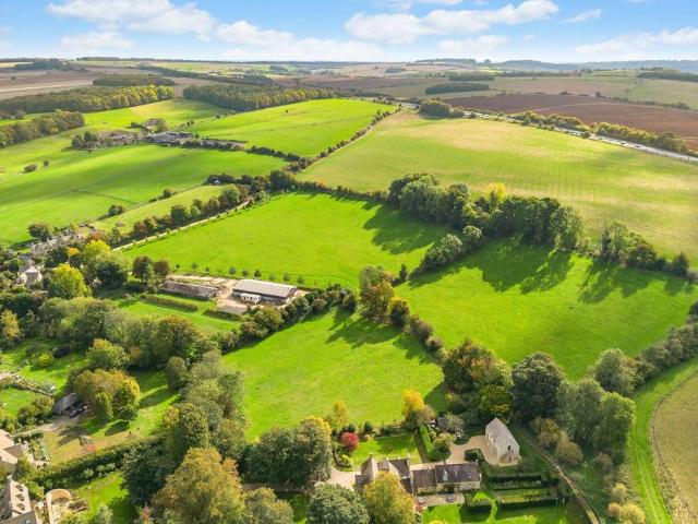4 bedroom detached house to rent