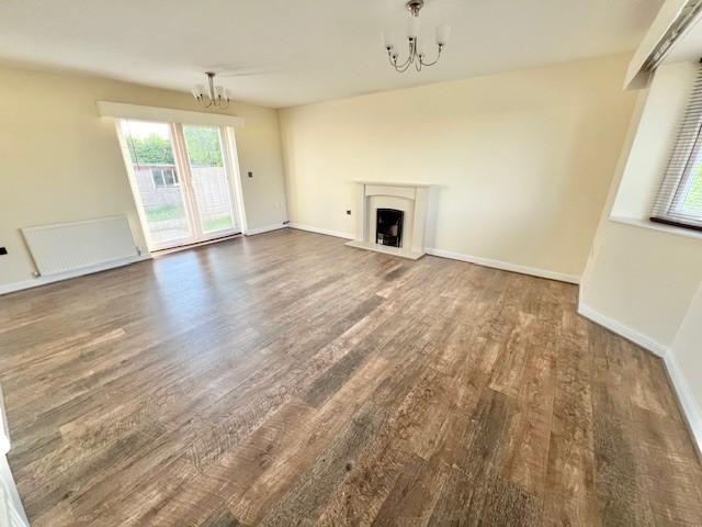 4 bedroom detached house to rent