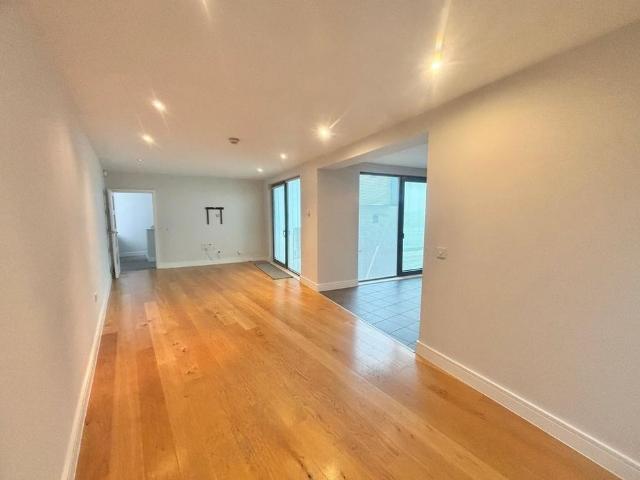4 bedroom detached house to rent