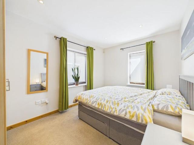 4 bedroom detached house to rent