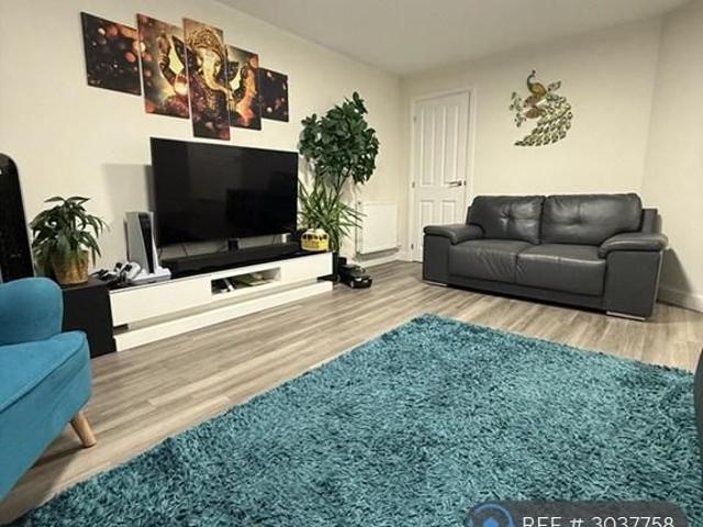 4 bedroom detached house to rent