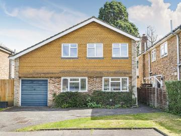 4 bedroom detached house to rent